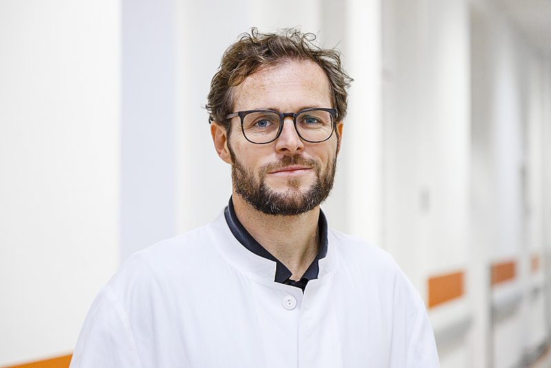 Spezialist für Sportmedizin, Unfallchirurgie und Handchirurgie